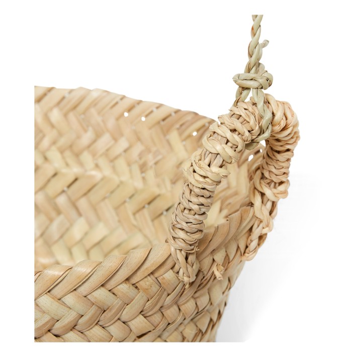 Cesta para colgar en hoja de palmera