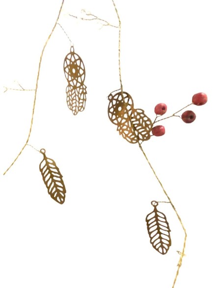 Guirnalda Gold colored red berries
