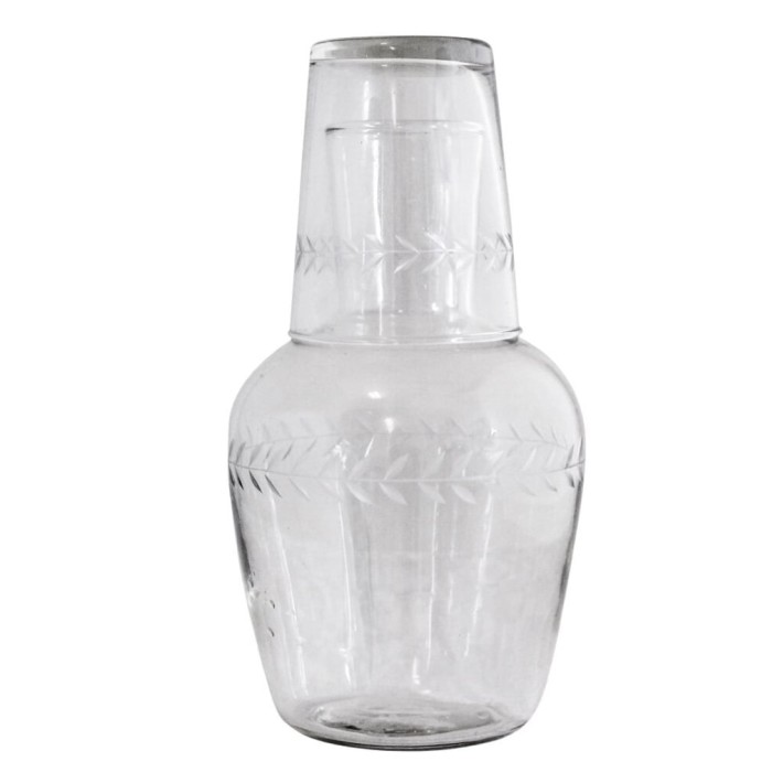 Jarra con vaso