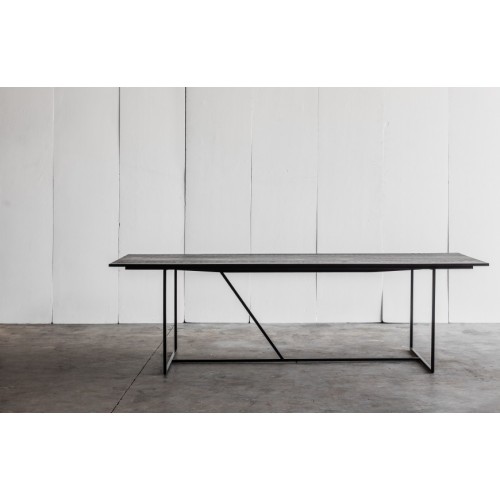 Mesa Nero 2