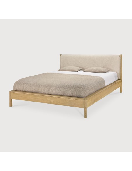 Cama PI – Roble macizo & cabecero tapizado