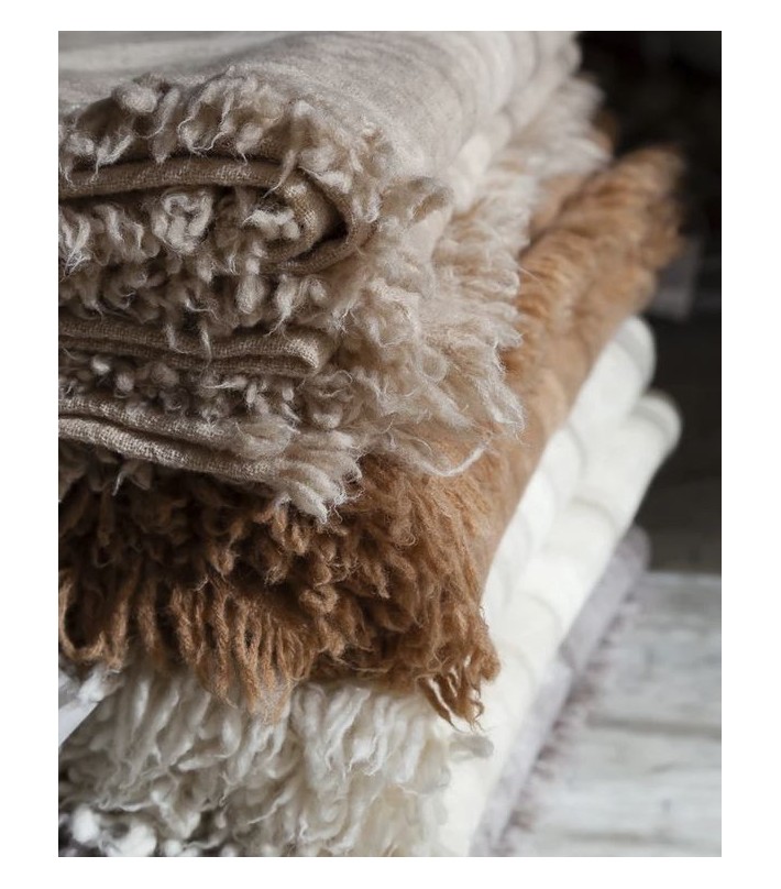 Plaid Vice Versa Lana Virgen Lavada Nude