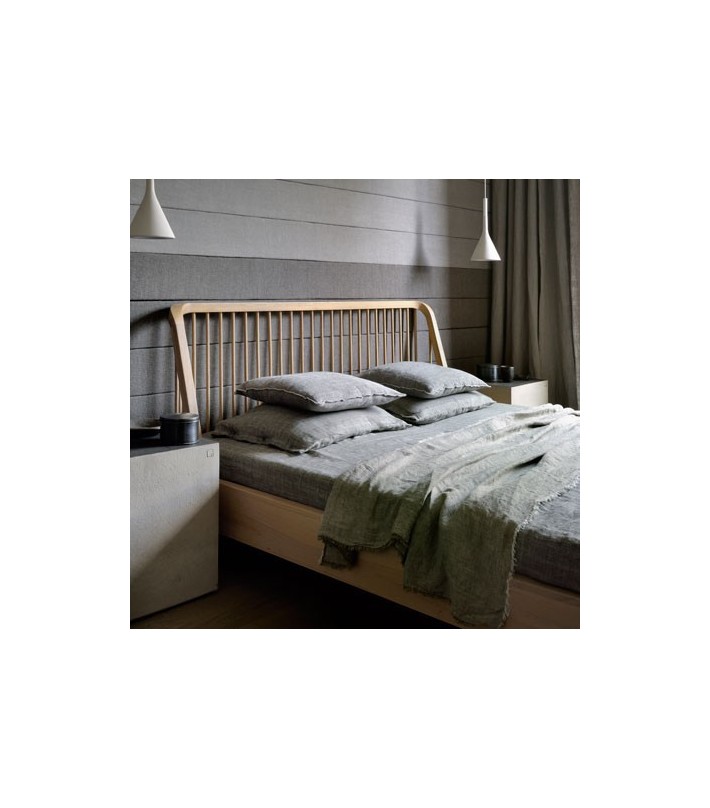 Cama Spindle Nogal
