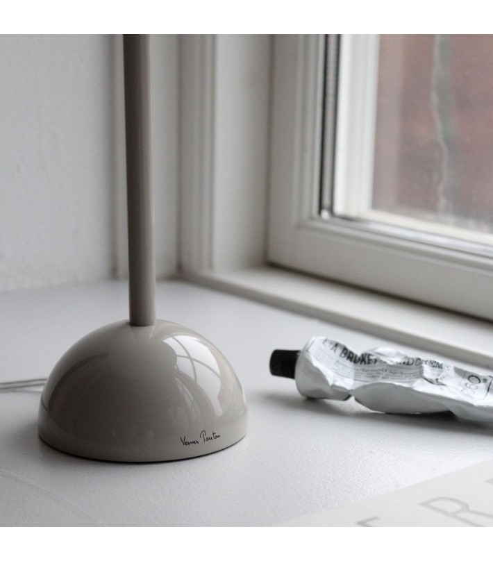 Lámpara Pantop Table Gris Arena