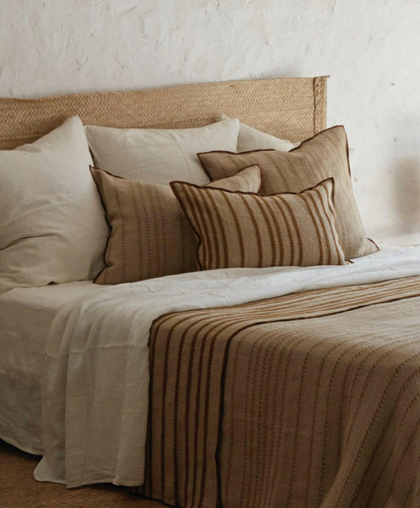 Colcha Vice Versa en lino bordado Myre