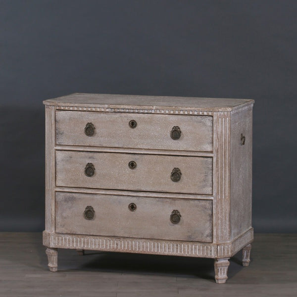 Pequeña Cómoda Gustaviana