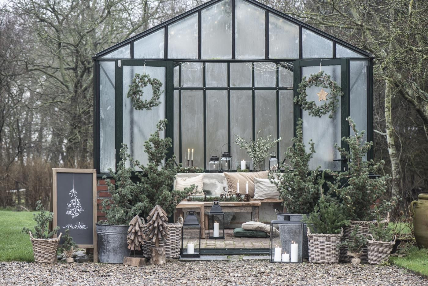 Cubo de jardín con asas metálico