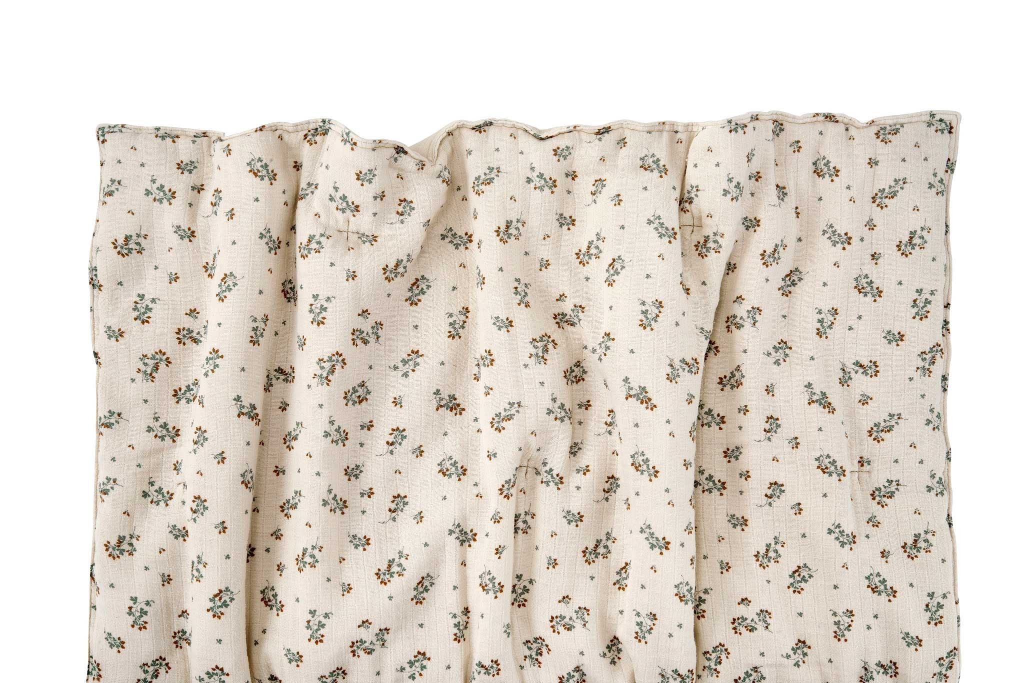 Clover Muslin Filled Blanket