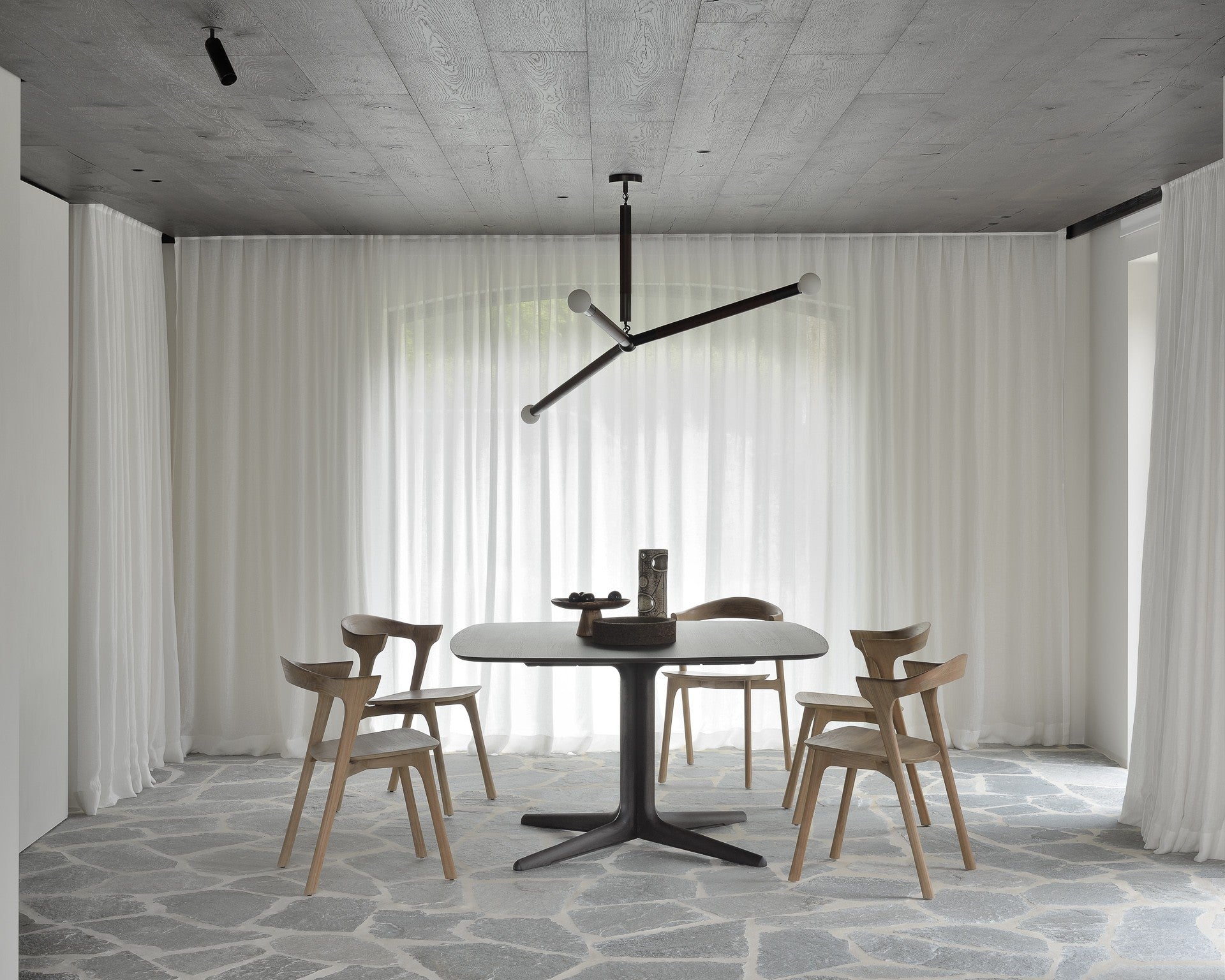 Mesa de comedor Corto en roble marrón