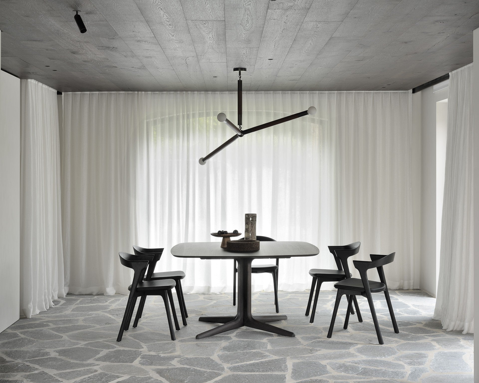 Mesa de comedor Corto en roble marrón