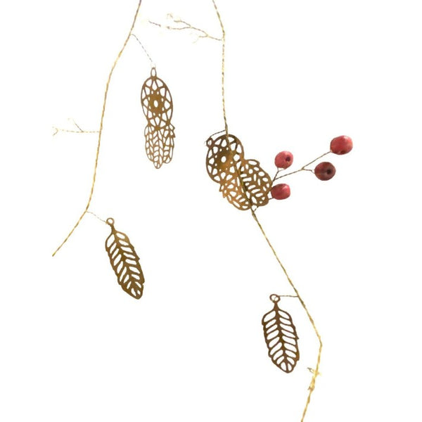 Guirnalda Gold colored red berries