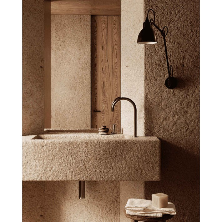 Lámpara Gras Nº 122 negra con brazo inclinable