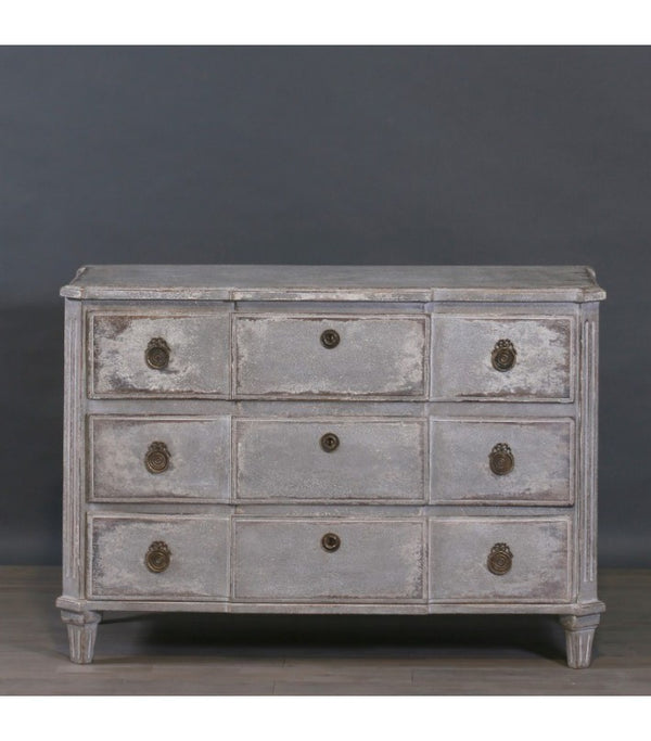 Cómoda Gustaviana Envejecida